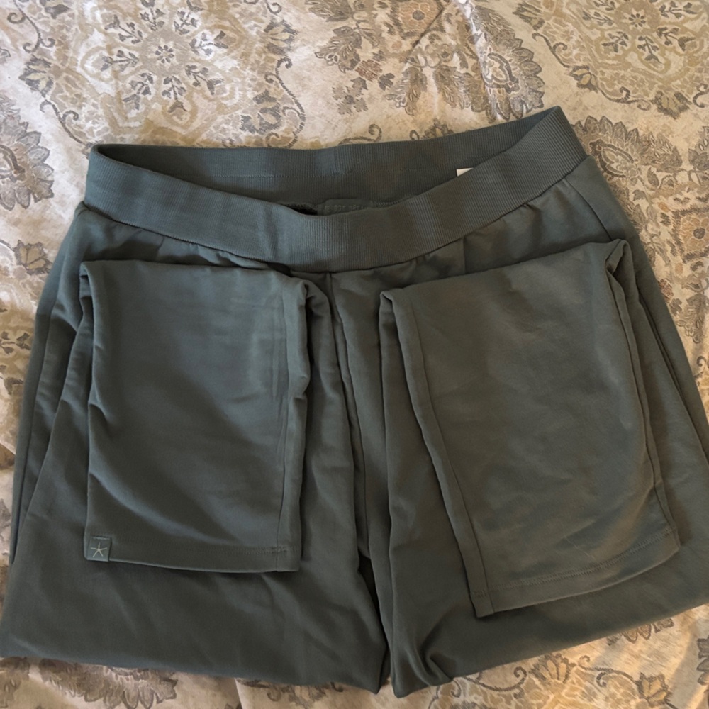 Barefoot Dreams Sage Straight Leg Pants - Picture 7 of 8